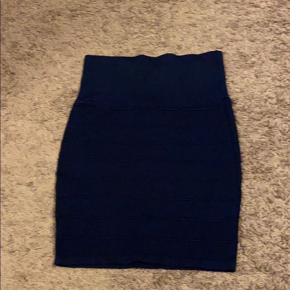 mini skirt